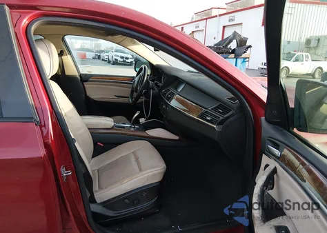 2011 BMW X6 xDrive35I z USA, uszkodzony, nr VIN 5UXFG2C53BLX05741